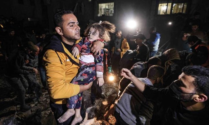 شهداء في قصف إسرائيلي على منازل في غزة بينهم اطفال